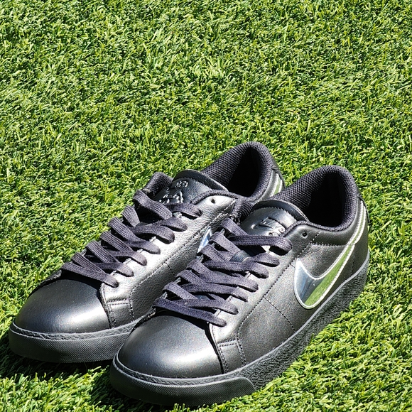 Nike Men's SB Zoom Blazer Low x Dancer Black & Silver Skateboard Sneakers Size10 - Picture 6 of 11